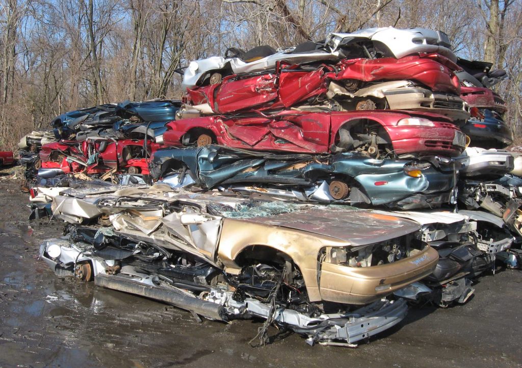 Auto_scrapyard_1
